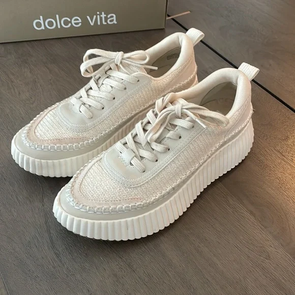 Dolce vita zombie deals sneakers